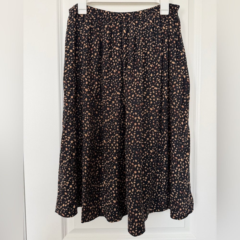 Vintage Black and Tan Printed Midi Skirt